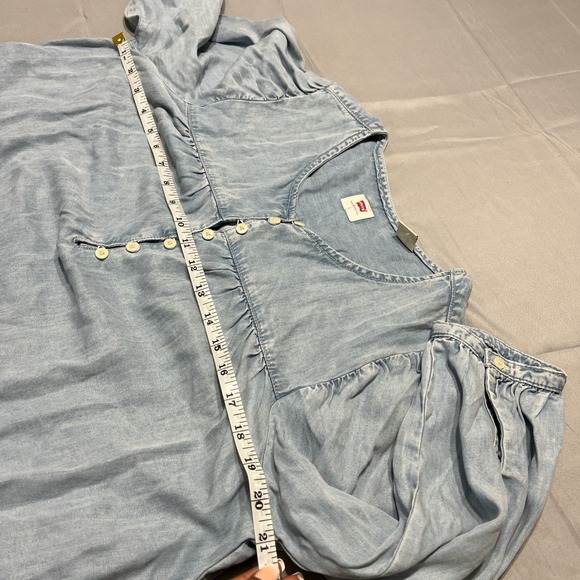 Levi's Chambray Blouse Women Large Light Blue Excellent Puff Sleeve Boho Top - Picture 6 of 8